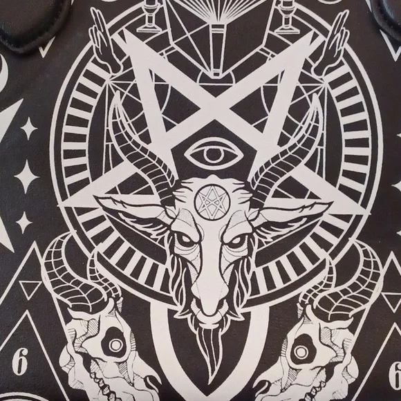 KILLSTAR OCCULT GRAPHIC PENTAGRAM HANDEL HARDWARE KISSLOCK CROSSBODY/SHOULDER - Picture 3 of 16